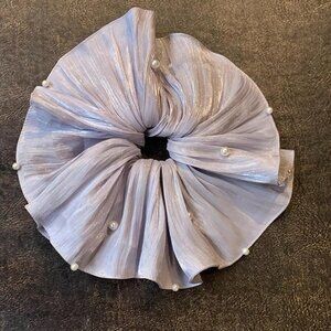 Elegant 24 cm Oversized Pearl Organza Scrunchie with Sheer Ruffle Fabric